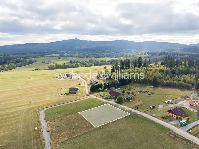 Prodej stavebního pozemku 1194 m², Nová Pec – náhled fotky 2