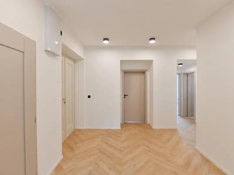 Prodej bytu 4+kk 100 m², Praha – náhled fotky 3