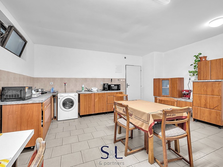 Gewerbefläche zum Kauf, 2.098 m² (21 von 42)