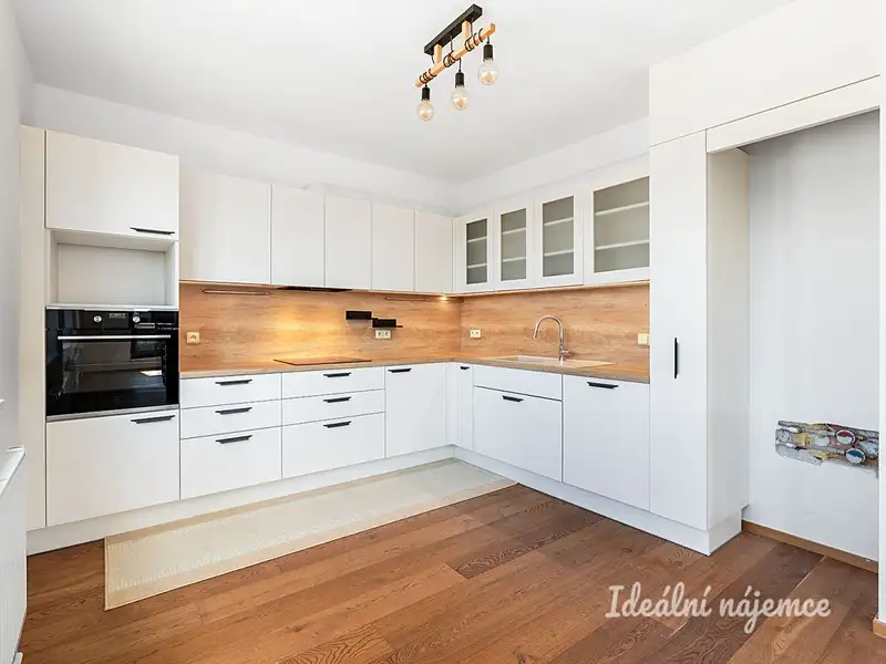 Pronájem bytu 4+kk 117 m², Horoměřice – náhled fotky 3