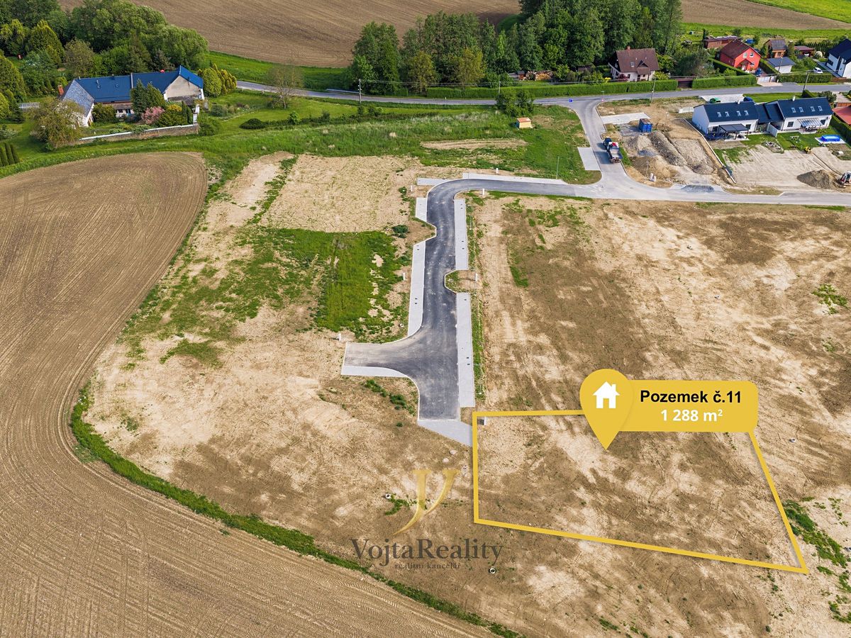 Prodej stavebního pozemku 1288 m², Komárov – fotka 1 z 3