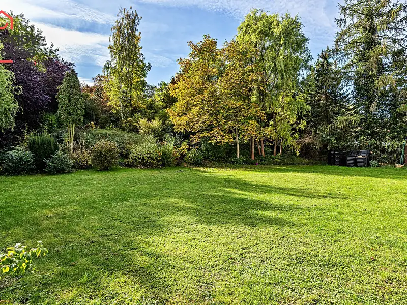 Pronájem rodinného domu 333 m², pozemek 1137 m², Praha – náhled fotky 2