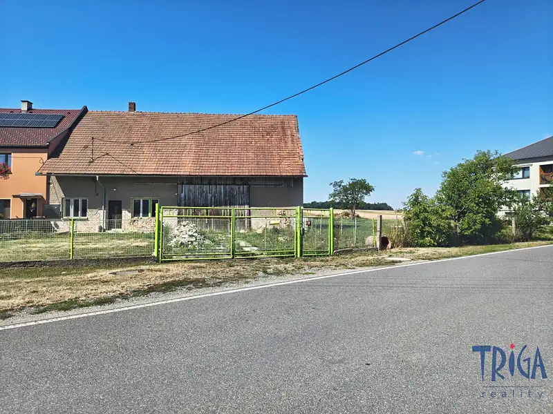 Prodej rodinného domu 80 m², pozemek 1068 m², Velká Jesenice – náhled fotky 3