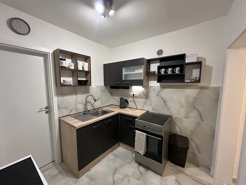 Pronájem rodinného domu 75 m², pozemek 235 m², Zlín – náhled fotky 3