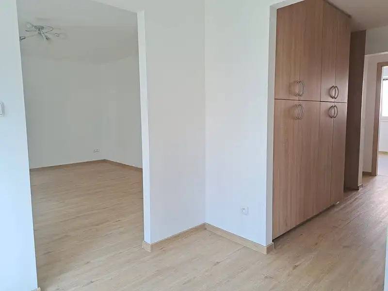 Pronájem bytu 3+1 77 m², Kamenný Přívoz – náhled fotky 3