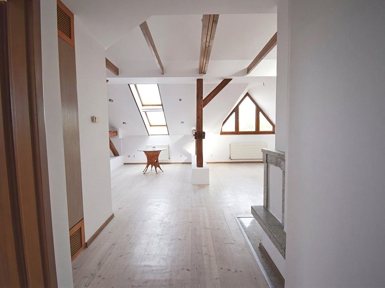 Квартира atypical на продаж, 68 м² (3 з 17)