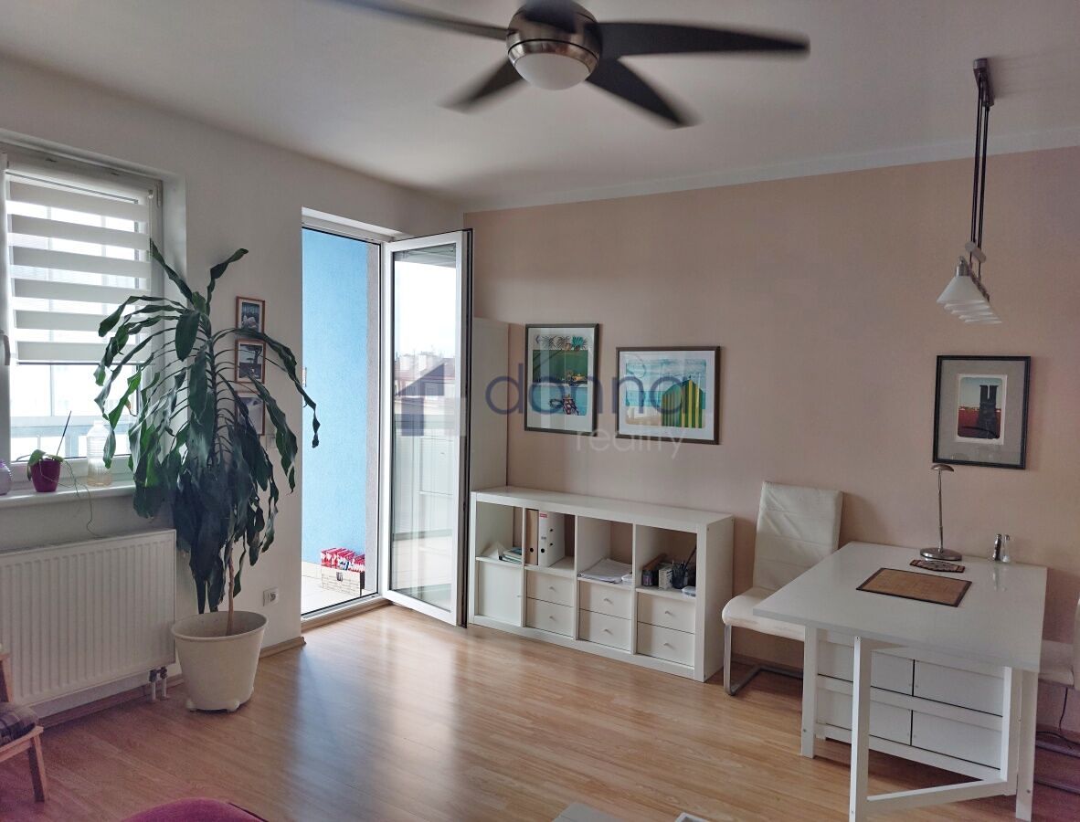 Pronájem bytu 1+kk 32 m²