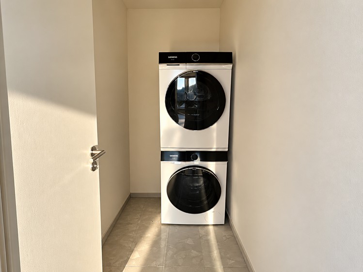 Pronájem bytu 4+kk, 119 m² (14 z 33)