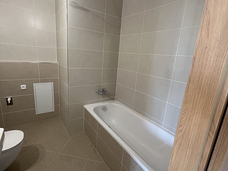 Prodej bytu 1+kk, 33 m² (3 z 20)