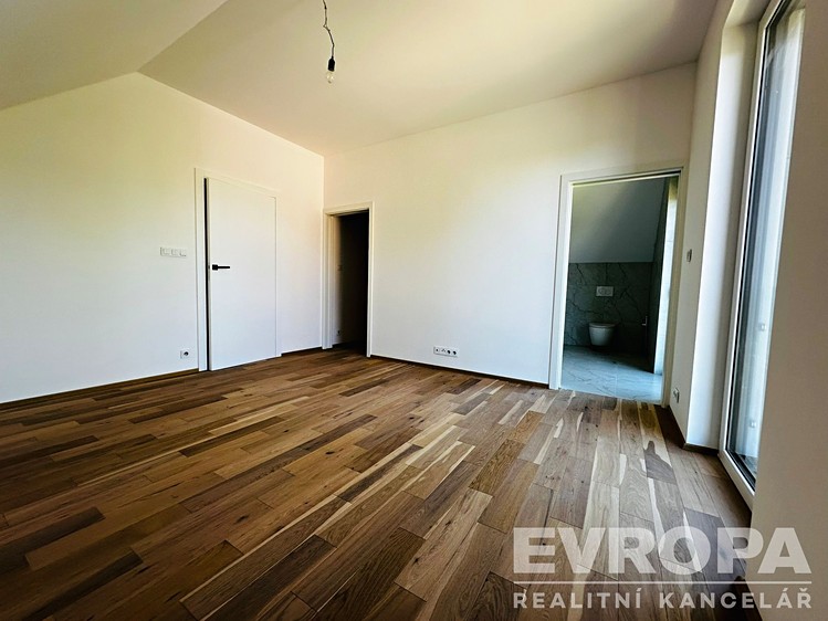 Prodej domu, 129 m² (5 z 14)