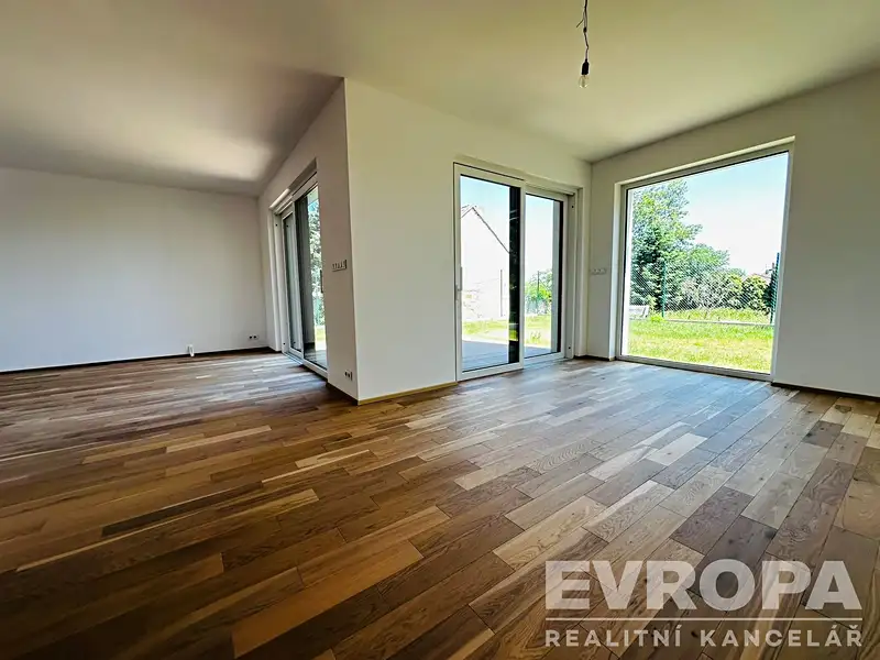Prodej rodinného domu 129 m², pozemek 569 m², Kostelec nad Labem – náhled fotky 1
