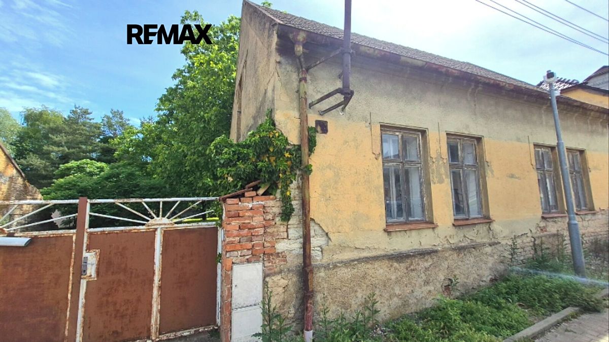 Prodej rodinného domu 86 m², pozemek 720 m², Chýně – fotka 1 z 3