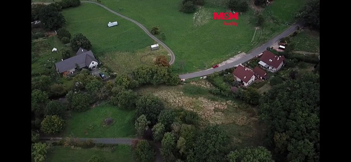 Prodej stavebního pozemku 2930 m², Hlinná – fotka 1 z 3
