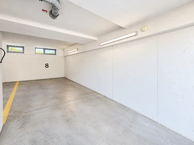 Pronájem garážového stání 20 m², Praha – náhled fotky 2