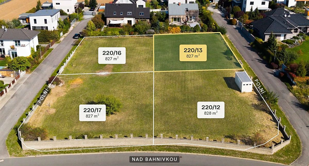 Prodej stavebního pozemku 827 m², Říčany – fotka 1 z 3