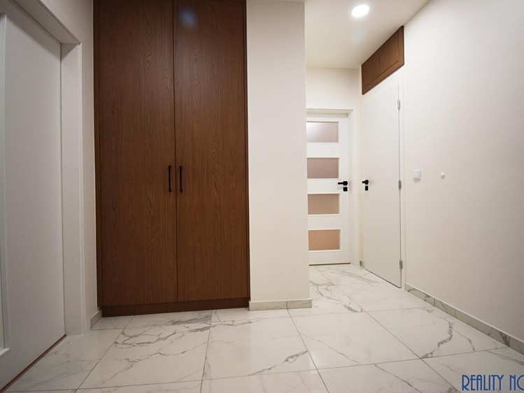 Pronájem bytu 3+kk, 86 m² (23 z 27)