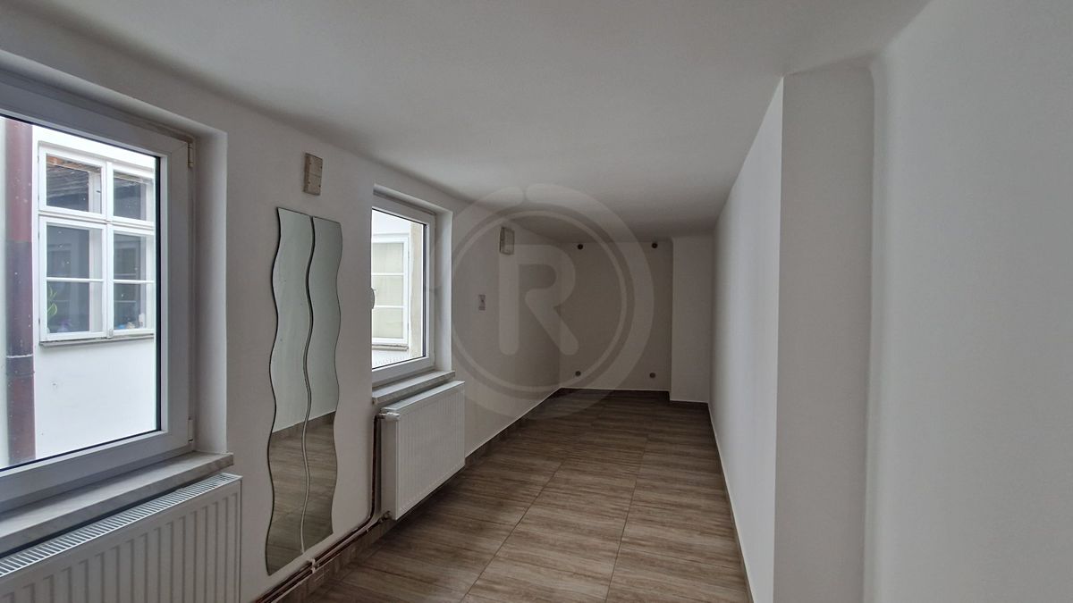 Pronájem bytu 2+1 65 m², České Budějovice – fotka 1 z 3