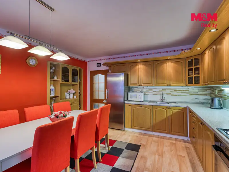 Prodej rodinného domu 239 m², pozemek 1521 m², Kožlí – náhled fotky 3