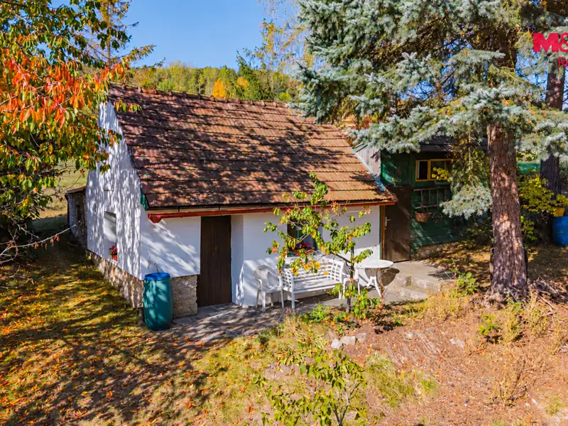 Prodej stavebního pozemku 1647 m², Zlatá Koruna – náhled fotky 3