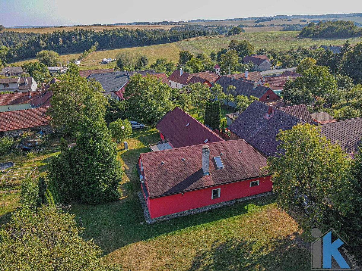 Prodej rodinného domu 160 m², pozemek 3181 m², Suchdol – fotka 1 z 3