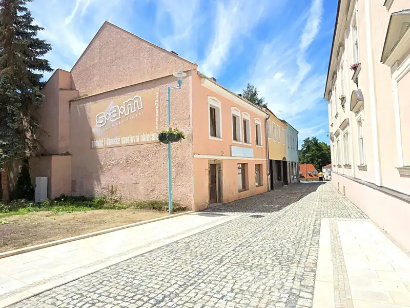 Prodej obchodního prostoru 330 m², Tachov – náhled fotky 1