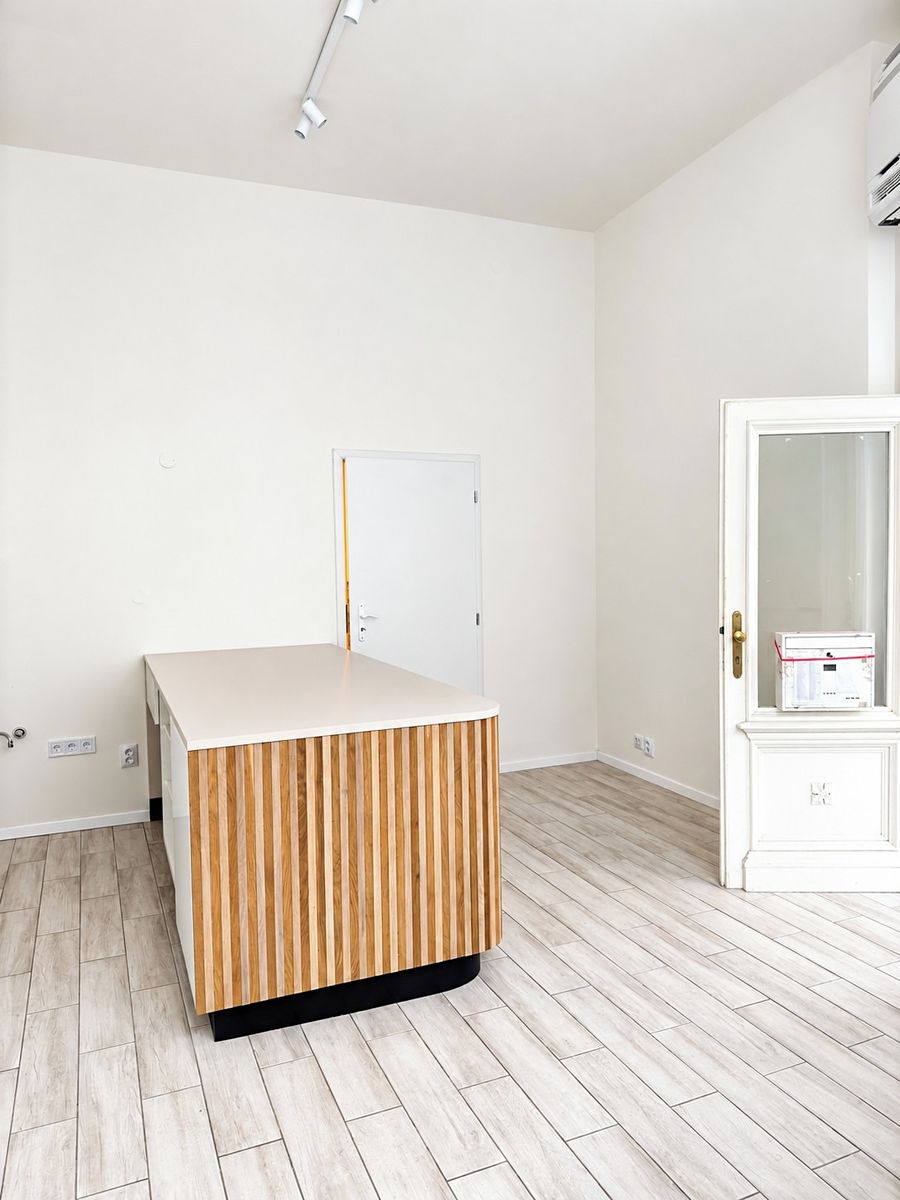 Pronájem obchodního prostoru 24 m² – fotografie 4