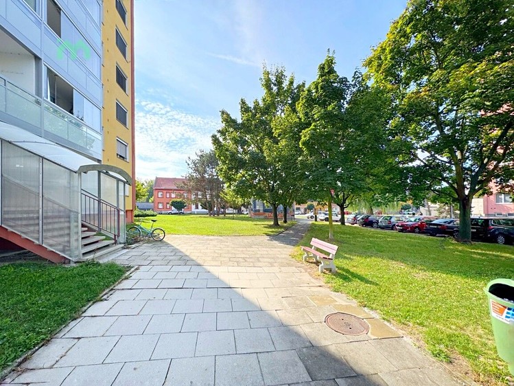 Pronájem bytu 2+kk, 36 m² (29 z 43)