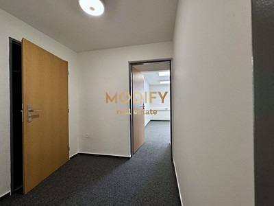 Pronájem komerčního prostoru, 52 m² (3 z 9)