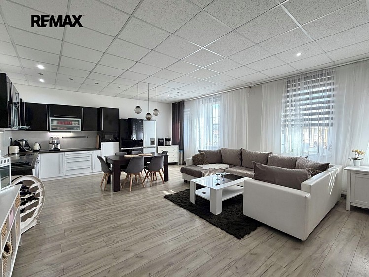 Будинок на продаж, 466 м² (1 з 50)