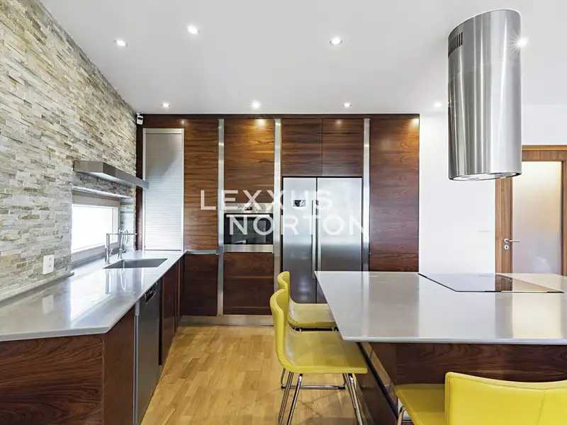 Pronájem bytu 4+kk 116 m², Praha – náhled fotky 2