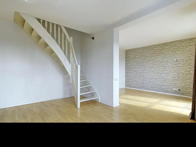 Prodej bytu 4+kk 92 m², Praha – náhled fotky 3
