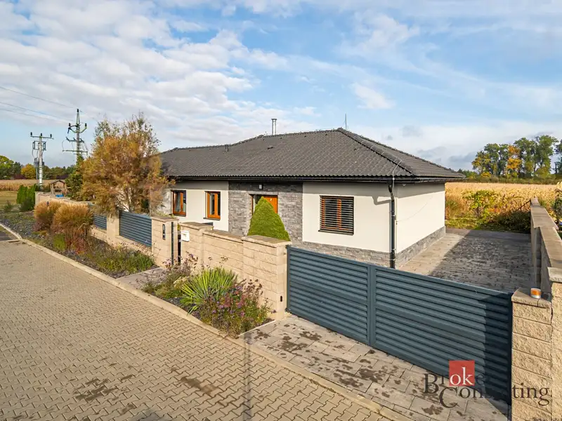 Prodej rodinného domu 142 m², pozemek 880 m², Starý Mateřov – náhled fotky 1