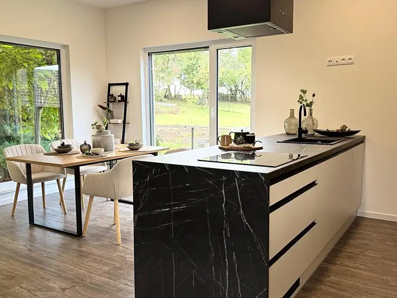 Prodej rodinného domu 186 m², pozemek 1050 m², Dobroslavice – náhled fotky 3