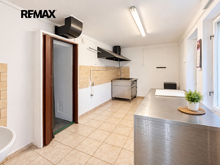 Prodej domu, 170 m² (4 z 11)