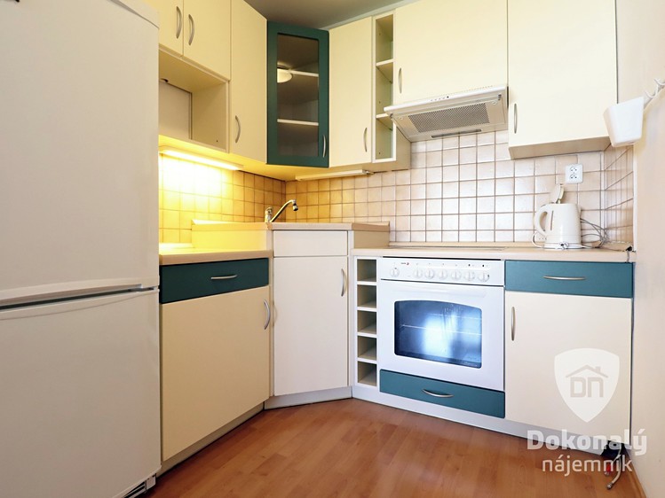 Pronájem bytu 2+kk, 43 m² (4 z 9)