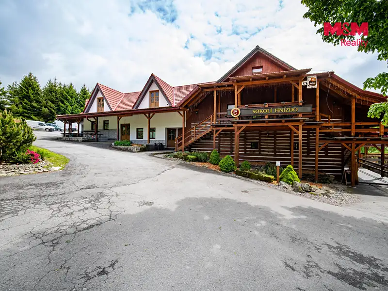 Prodej ubytovacího zařízení 1500 m², Liberk – náhled fotky 3