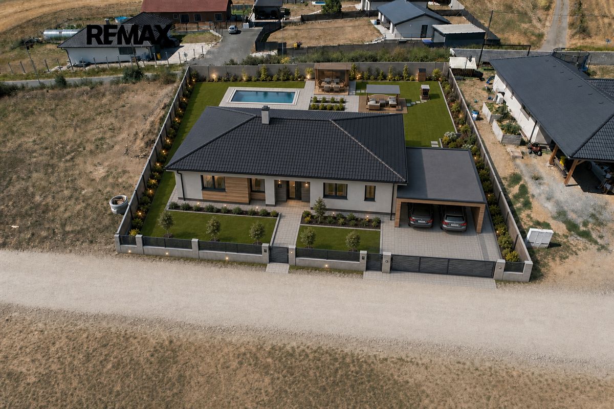 Prodej stavebního pozemku 1060 m², Daleké Dušníky – fotka 1 z 3