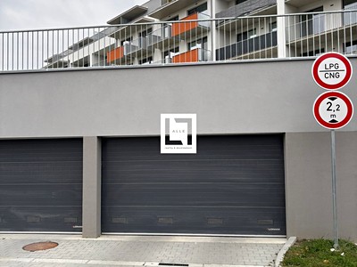 Pronájem nemovitosti, 13 m² (2 z 9)