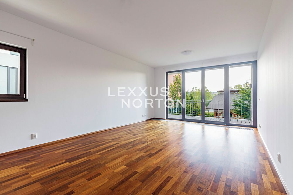 Pronájem bytu 4+kk 101 m², Praha – fotka 1 z 3