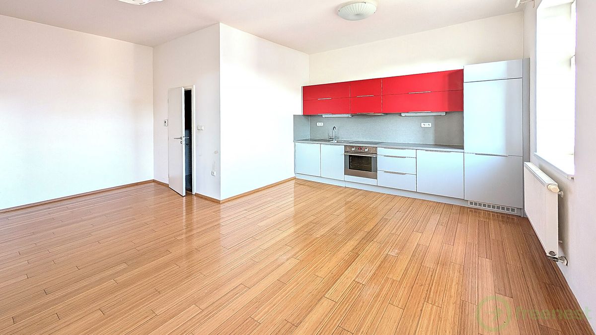 Pronájem bytu 2+kk 50 m² – fotografie 4