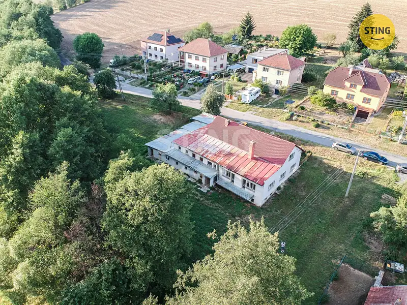 Prodej rodinného domu 340 m², pozemek 2398 m², Rozsochy – náhled fotky 2