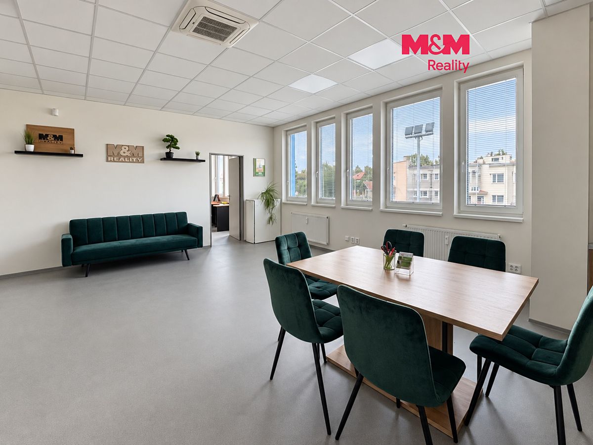 Pronájem kanceláře 72 m², Přeštice – fotka 1 z 3