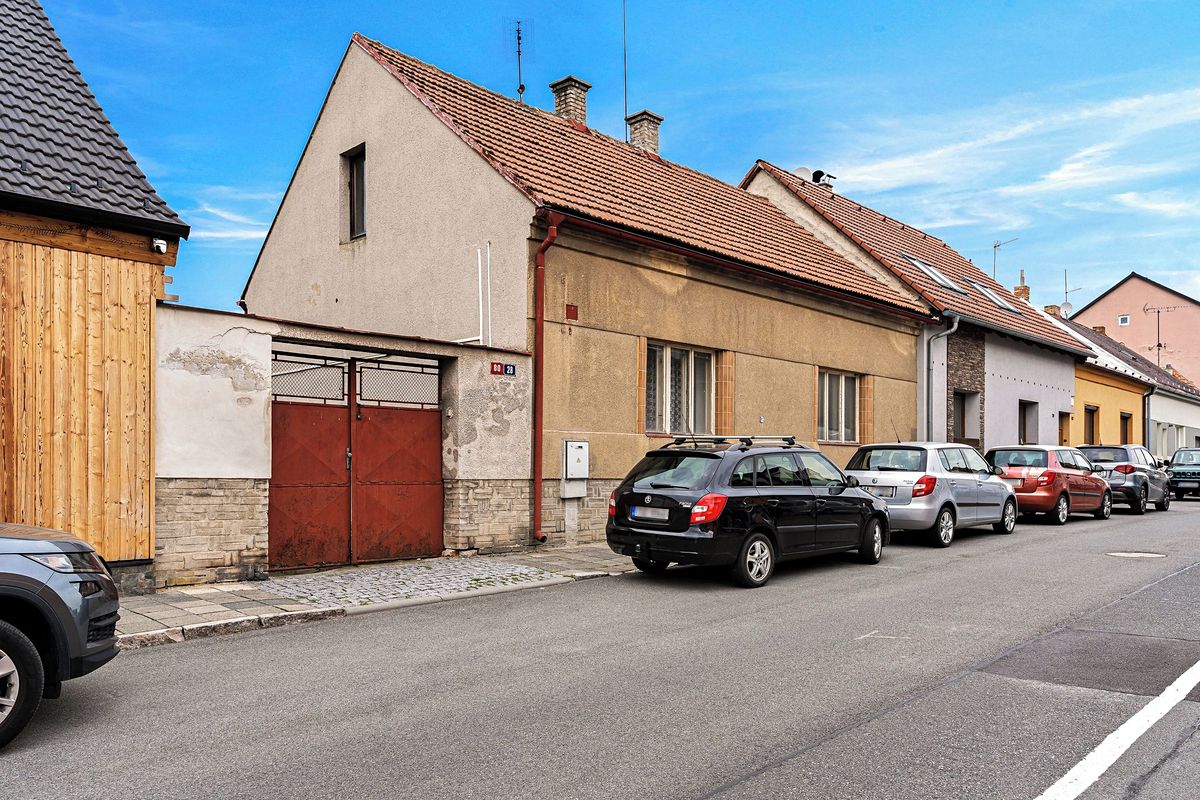 Prodej rodinného domu 128 m², pozemek 278 m², Kladno – fotka 1 z 3