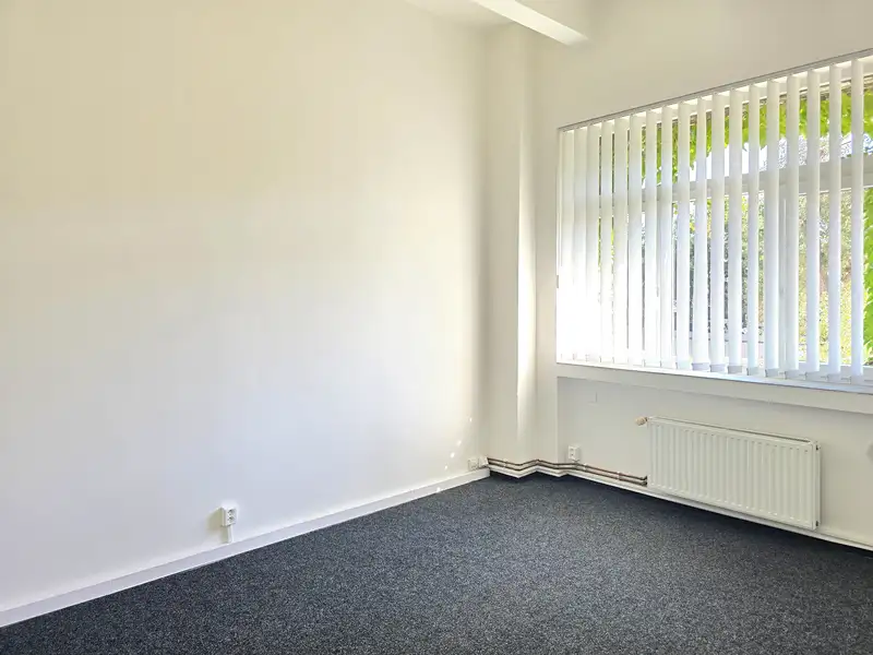 Pronájem kanceláře 18 m², Praha – náhled fotky 2