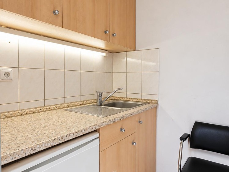 Prodej komerčního prostoru, 210 m² (12 z 26)