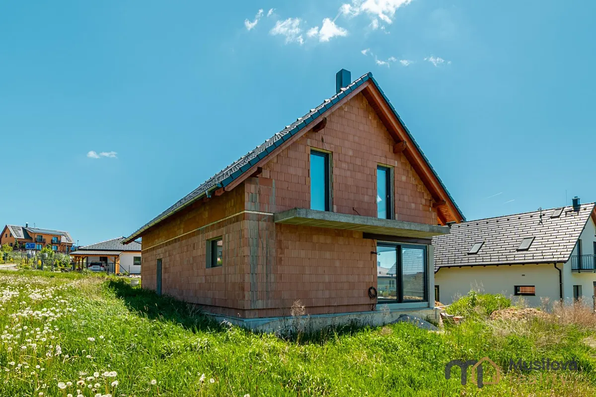 Prodej rodinného domu 194 m², pozemek 1131 m²