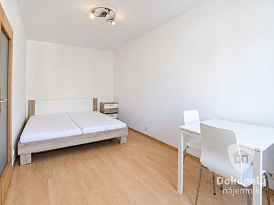 Pronájem bytu 2+kk, 53 m² (2 z 22)