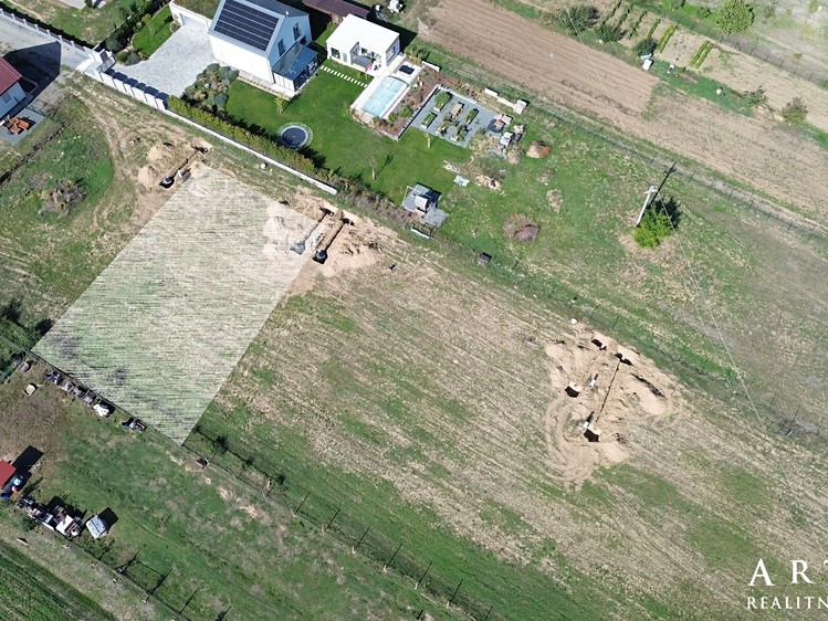 Prodej pozemku, 740 m² (3 z 9)