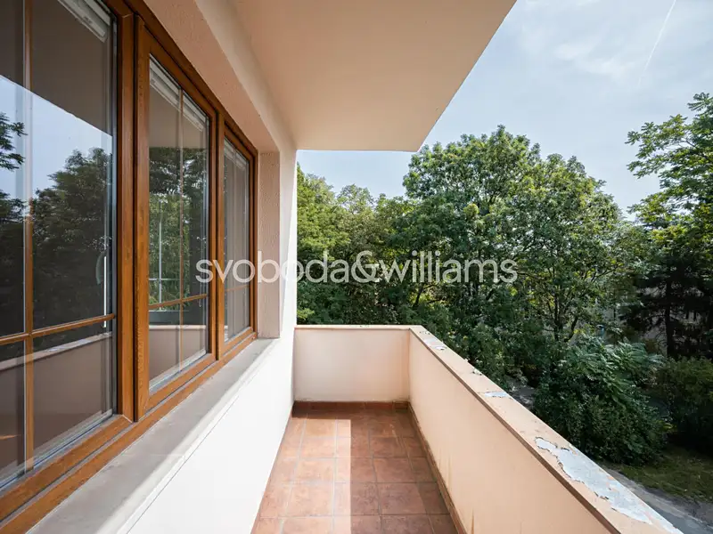 Prodej rodinného domu 342 m², pozemek 513 m², Praha – náhled fotky 3