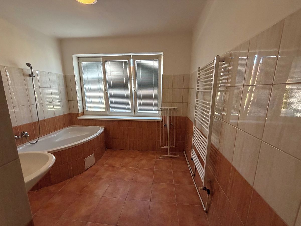 Pronájem bytu 2+kk 48 m² – fotografie 4